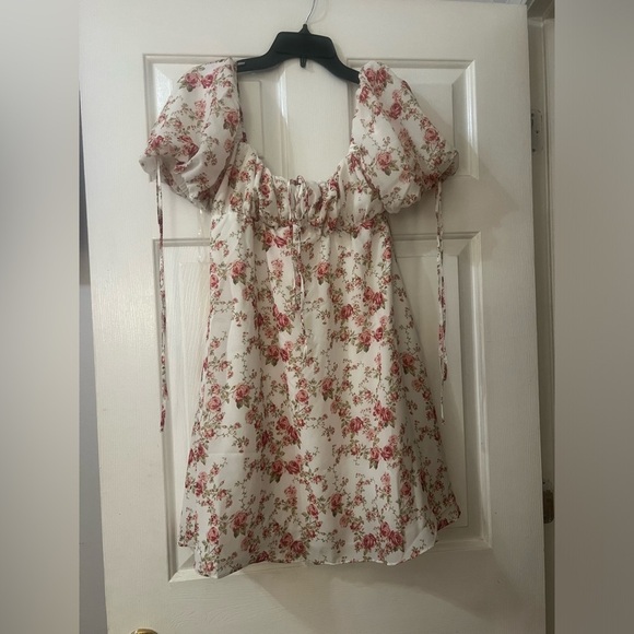 NWOT Feminine House of Cb Princess Rose Print Mini Dress - Picture 6 of 6